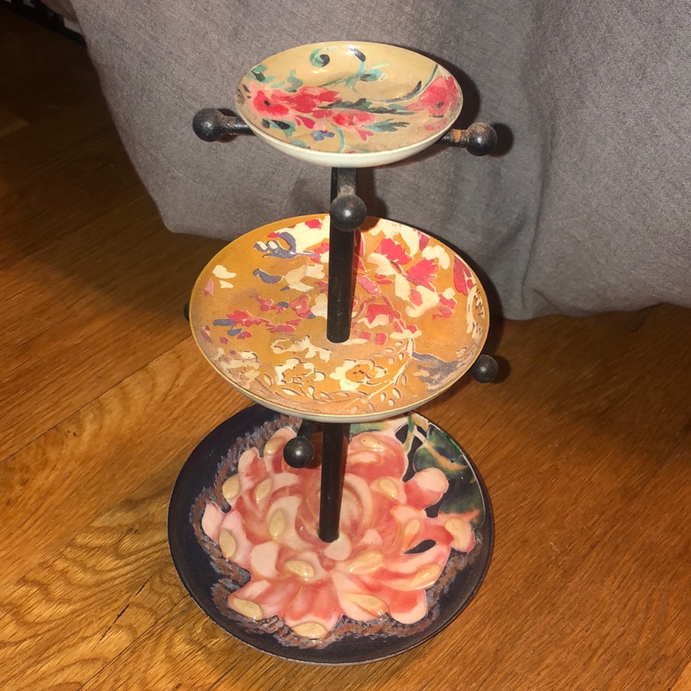 Urban outfitters jewelry holder